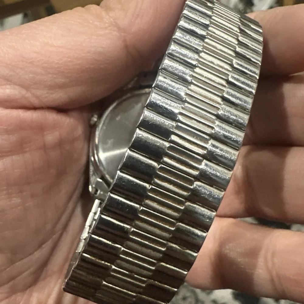 Working Vintage Pulsar Day Date‎ Mens Silver Watch Steel 37mm New Battery Quartz